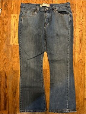 Levi's Classic Blue Women's Jeans